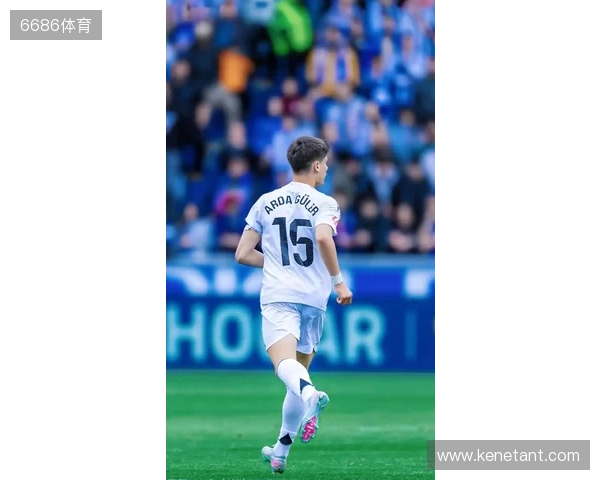 阿斯:佩德里预计将在对阿拉维斯时复出,并出战大约15分钟